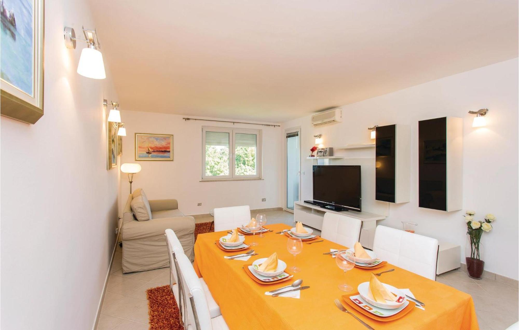 Amazing Apartment In Njivice With Wifi Εξωτερικό φωτογραφία