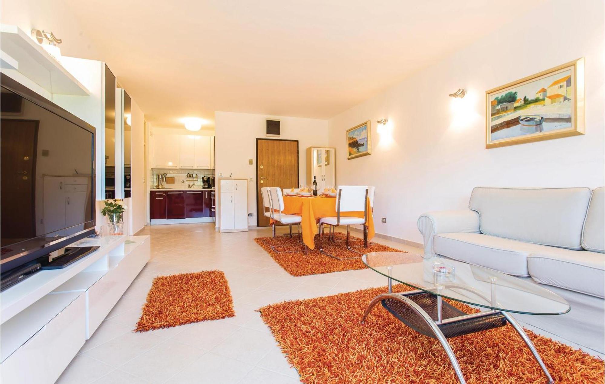 Amazing Apartment In Njivice With Wifi Εξωτερικό φωτογραφία