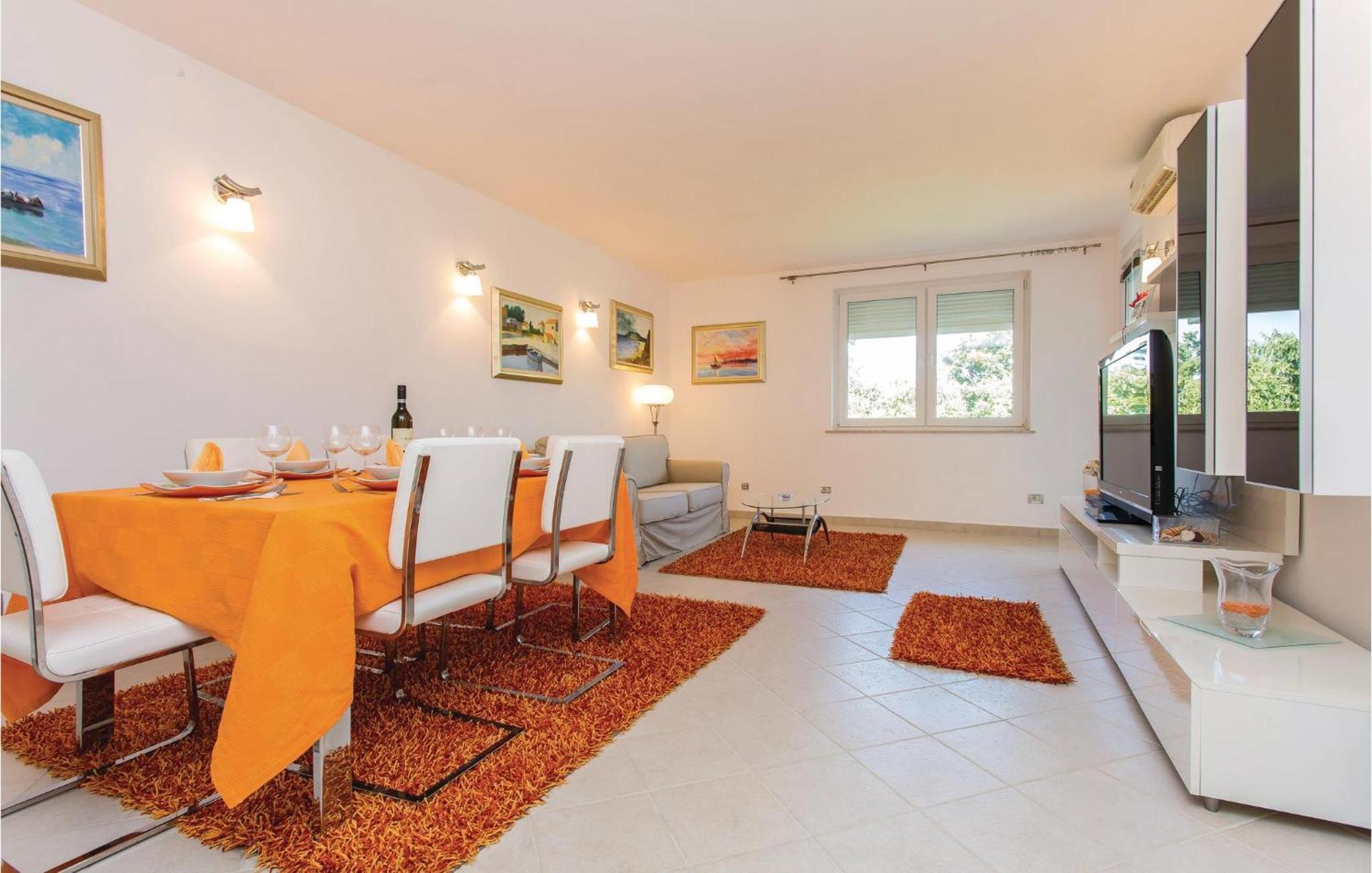 Amazing Apartment In Njivice With Wifi Εξωτερικό φωτογραφία